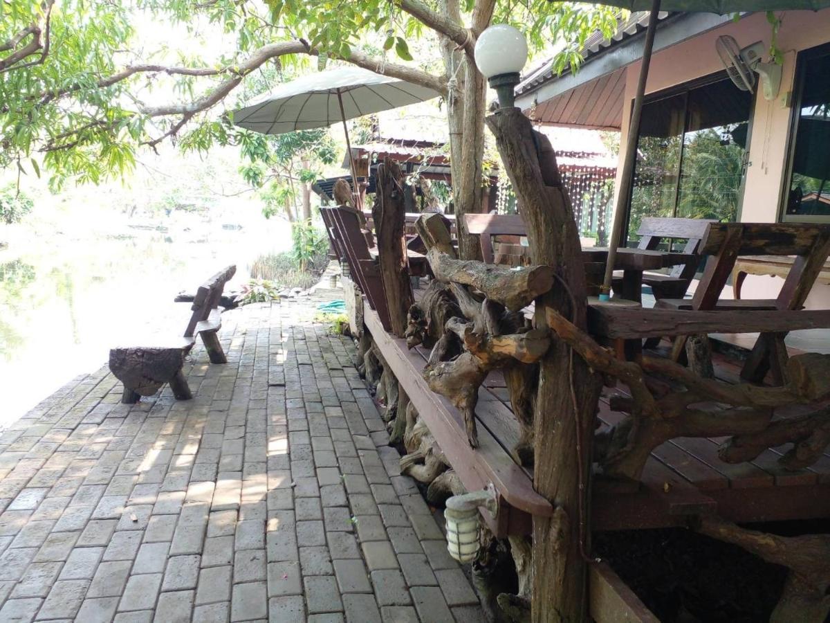 Baansuanleelawadee Resort אמפווה מראה חיצוני תמונה
