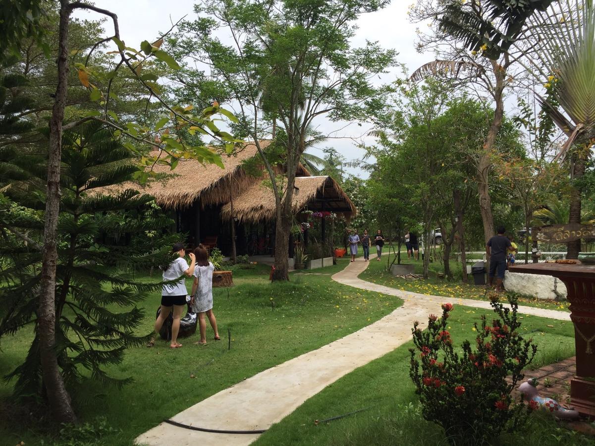 Baansuanleelawadee Resort אמפווה מראה חיצוני תמונה